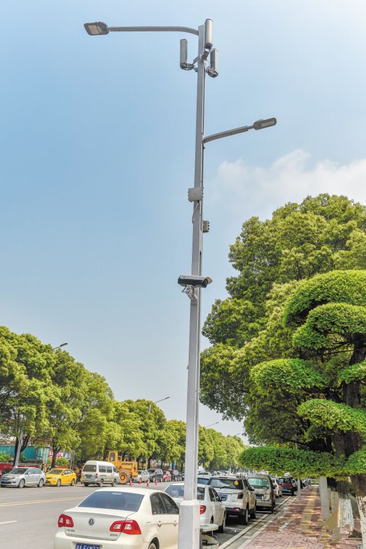 湖南首条“智慧照明路”亮相长沙隆(long)平高科技园